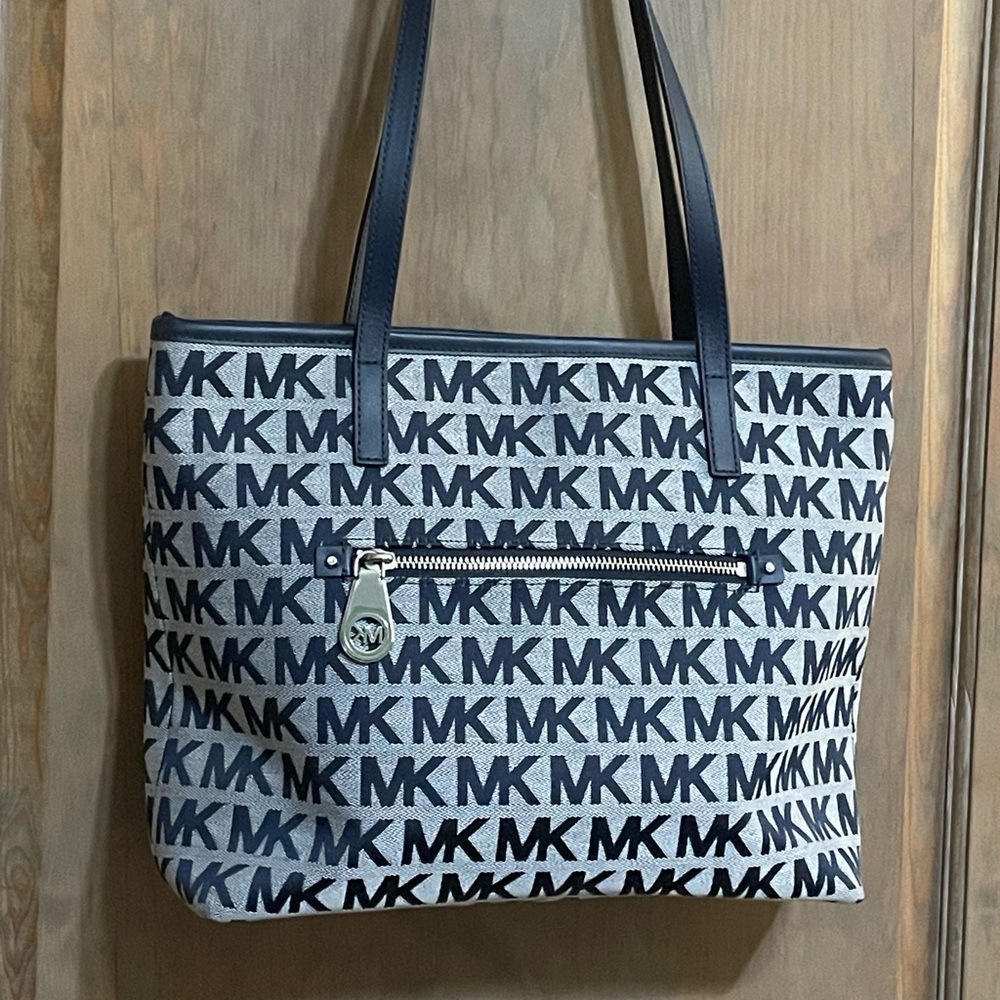 MICHAEL Michael Kors Montauk Med Tote Navy Monogram